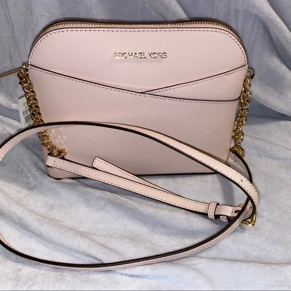 Favorite Purse! Brand New Michael Kors Jet Set Dome in Blush Pink - Picture 3 of 6